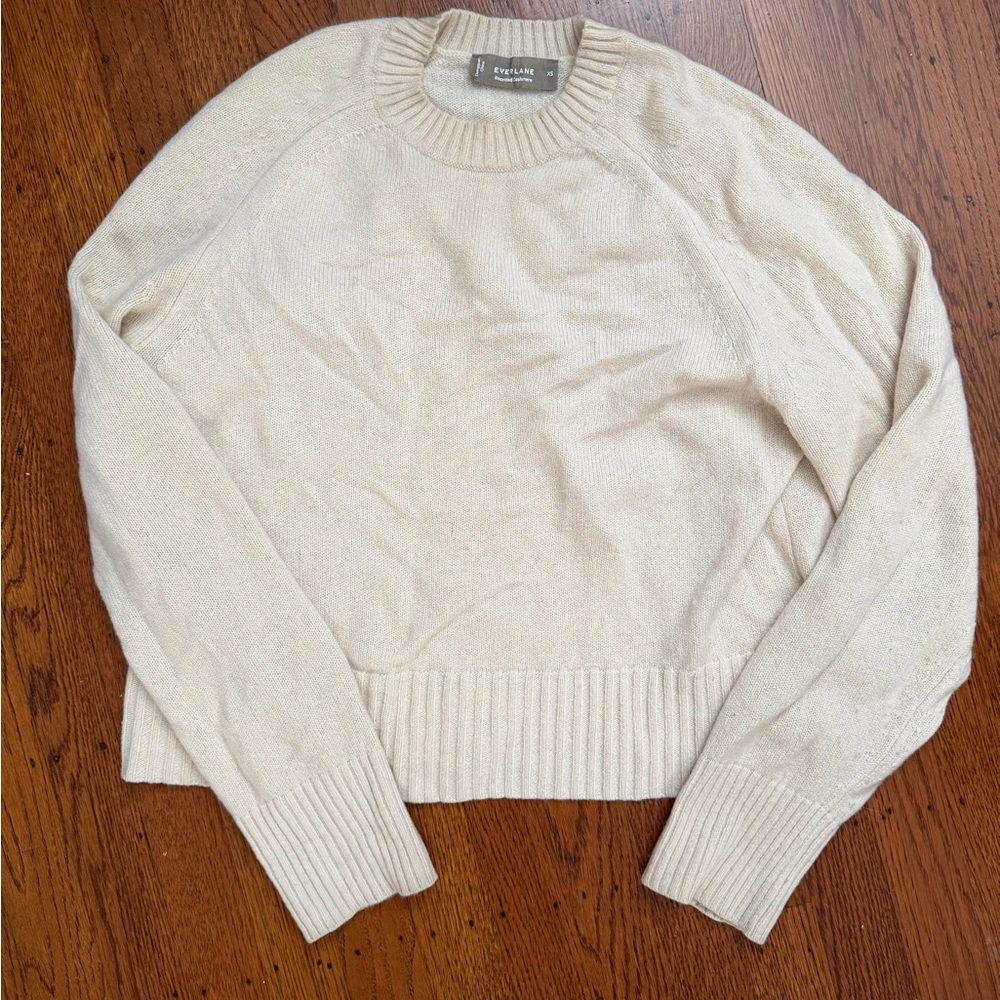 Everlane Cashmere Crewneck Sweater in Cream